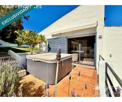 En exclusiva Villa de Lujo Estilo Ibicenco con Casa de Invitados, Piscina, Jacuzzi, Cancha de Tenis 