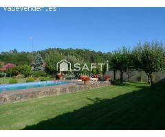 SAFTI vende casa de campo exclusiva de piedra con calidades premium en Teo. Elegancia, espacio y con