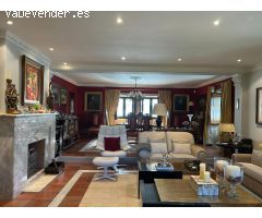 SAFTI vende casa de campo exclusiva de piedra con calidades premium en Teo. Elegancia, espacio y con