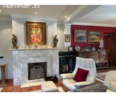 SAFTI vende casa de campo exclusiva de piedra con calidades premium en Teo. Elegancia, espacio y con