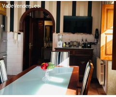 SAFTI vende casa de campo exclusiva de piedra con calidades premium en Teo. Elegancia, espacio y con
