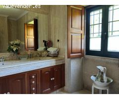 SAFTI vende casa de campo exclusiva de piedra con calidades premium en Teo. Elegancia, espacio y con