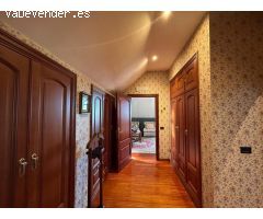 SAFTI vende casa de campo exclusiva de piedra con calidades premium en Teo. Elegancia, espacio y con