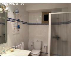 SAFTI vende casa de campo exclusiva de piedra con calidades premium en Teo. Elegancia, espacio y con