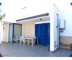 Gran villa luminosa de 4 dormitorios con piscina.