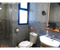 Gran villa luminosa de 4 dormitorios con piscina.