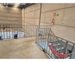 ? Se vende nave industrial adosada