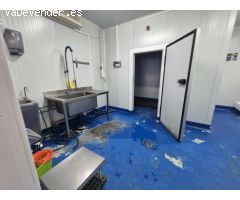 ? Se vende nave industrial adosada