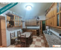 ¡¡ Excelente oportunidad para implantar tu negocio y/o vivienda !!