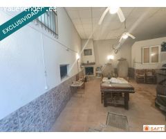 ¡¡ Excelente oportunidad para implantar tu negocio y/o vivienda !!