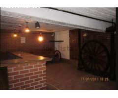 Solar con bodegas y patio para vivienda o negocio