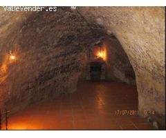 Solar con bodegas y patio para vivienda o negocio