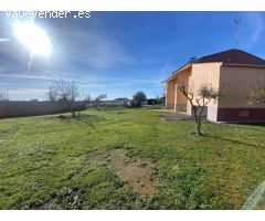 vivienda con piscina y bodega, Ideal para familias