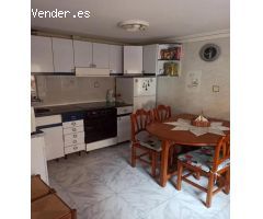 Casa familiar con patio y merendero completo.