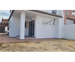 Gran vivienda pareada en Coria del Río!!!!
