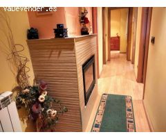Chalet Adosado en León - Tu Cálido Refugio en la Zona de Mariano Andrés.