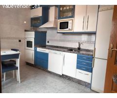 Chalet Adosado en León - Tu Cálido Refugio en la Zona de Mariano Andrés.