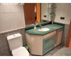 Chalet Adosado en León - Tu Cálido Refugio en la Zona de Mariano Andrés.