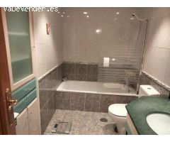 Chalet Adosado en León - Tu Cálido Refugio en la Zona de Mariano Andrés.
