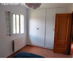 Chalet independiente con piscina privada y jardín