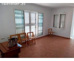 Chalet independiente con piscina privada y jardín