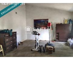 ME VENDEN EN CINCO CASAS (Ciudad Real)