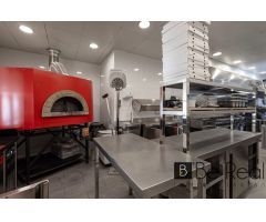 INVERSIÓN: DOS RESTAURANTES EN VENTA EN GUADALMINA BAJA