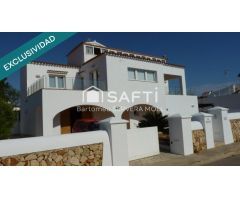 DISTINGUIDO CHALET CON PISCINA Y LICENCIA TURÍSTICA EN ZONA COSTERA DE CIUTADELLA