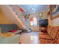 Gran casa con patio y piscina en Mairena del Aljarafe!!!