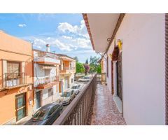Gran casa con patio y piscina en Mairena del Aljarafe!!!