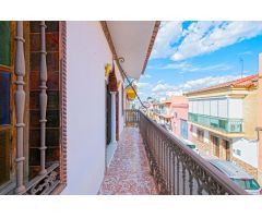 Gran casa con patio y piscina en Mairena del Aljarafe!!!