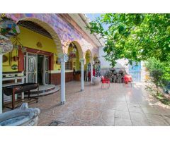Gran casa con patio y piscina en Mairena del Aljarafe!!!