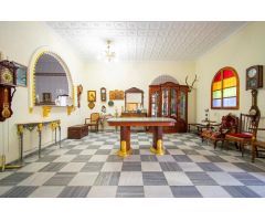 Gran casa con patio y piscina en Mairena del Aljarafe!!!