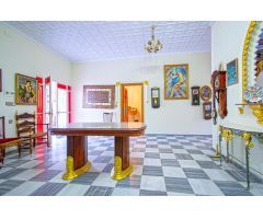 Gran casa con patio y piscina en Mairena del Aljarafe!!!