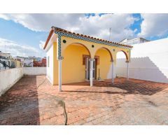 Gran casa con patio y piscina en Mairena del Aljarafe!!!