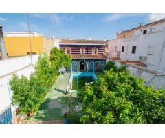 Gran casa con patio y piscina en Mairena del Aljarafe!!!