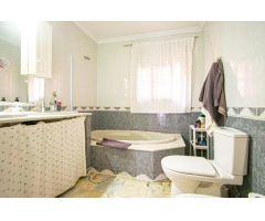 Gran casa en Barriada San Rafael, en Alcalá de Guadaíra!!!