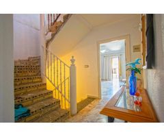 Gran casa en Barriada San Rafael, en Alcalá de Guadaíra!!!