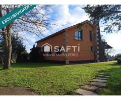 CASA CHALET CON TERRENO EN BRETAL ( RIBEIRA )