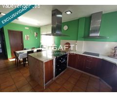 CASA CHALET CON TERRENO EN BRETAL ( RIBEIRA )