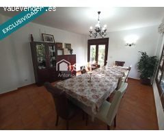CASA CHALET CON TERRENO EN BRETAL ( RIBEIRA )