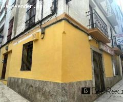 LOCAL COMERCIAL EN VENTA EN EL CENTRO DE CÁCERES