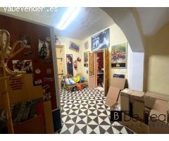 LOCAL COMERCIAL EN VENTA EN EL CENTRO DE CÁCERES