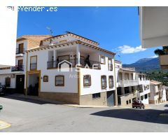 Amplia vivienda unifamiliar de 306 m² en Quesada. SIN COMISIÓN DE COMPRA