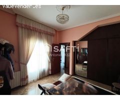 Amplia vivienda unifamiliar de 306 m² en Quesada. SIN COMISIÓN DE COMPRA