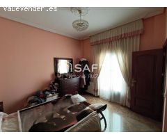 Amplia vivienda unifamiliar de 306 m² en Quesada. SIN COMISIÓN DE COMPRA