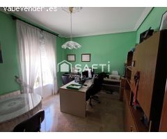 Amplia vivienda unifamiliar de 306 m² en Quesada. SIN COMISIÓN DE COMPRA