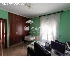 Amplia vivienda unifamiliar de 306 m² en Quesada. SIN COMISIÓN DE COMPRA