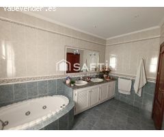 Amplia vivienda unifamiliar de 306 m² en Quesada. SIN COMISIÓN DE COMPRA