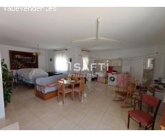 Amplia vivienda unifamiliar de 306 m² en Quesada. SIN COMISIÓN DE COMPRA
